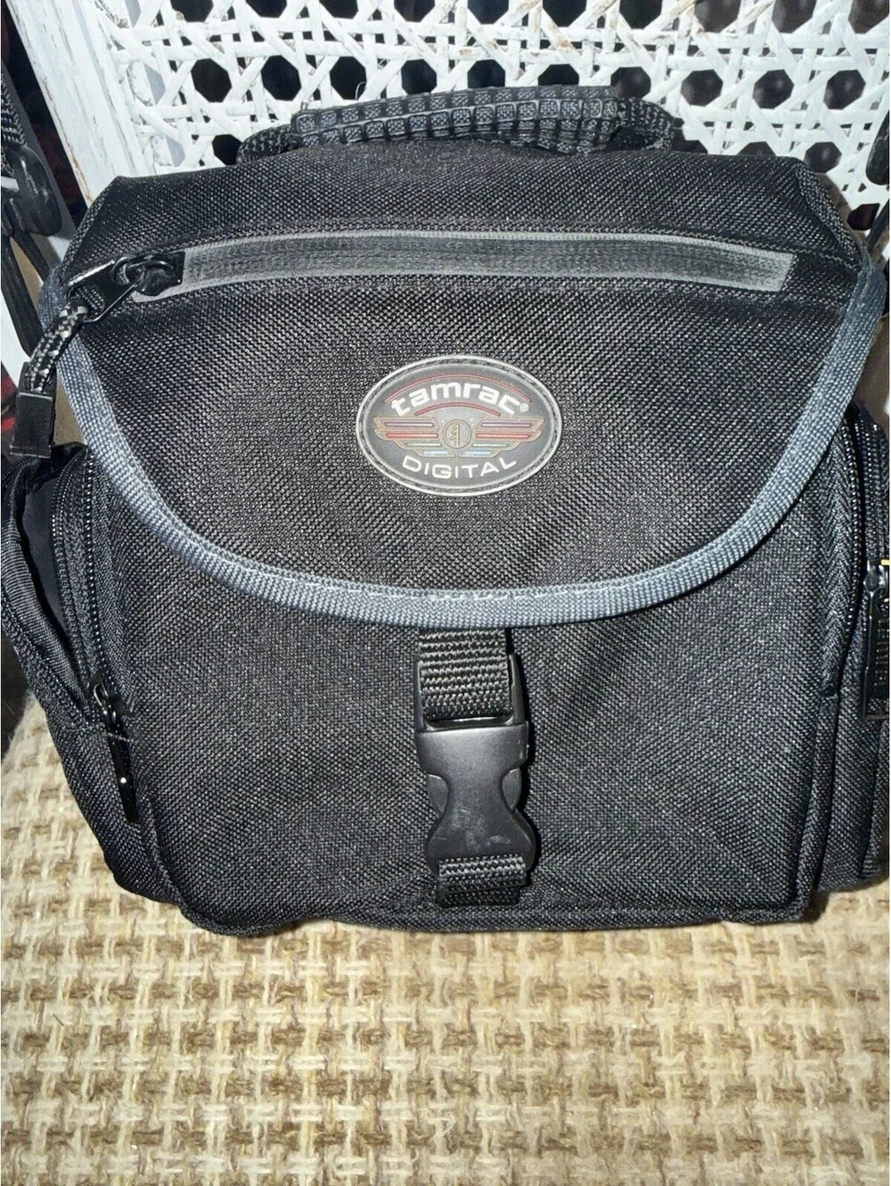 Tamrac Digital Series Black Nylon Camera Carry/Shoulder Bag w/ Strap, Zipper